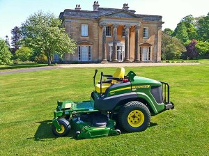grass-cutting-left
